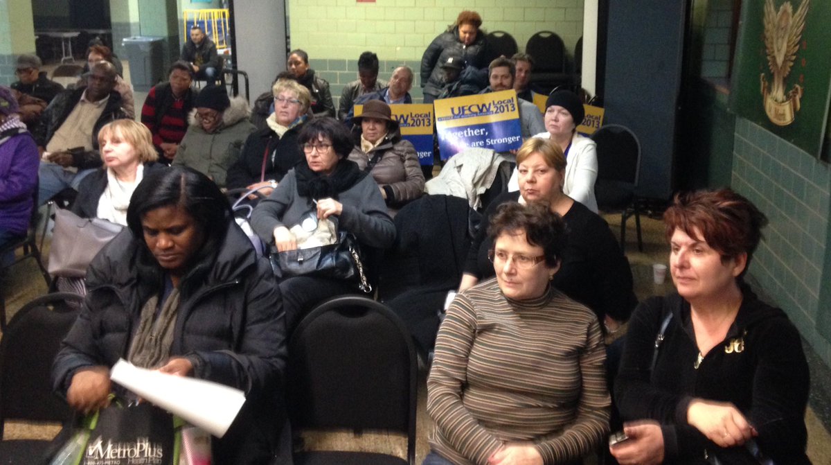 UFCW2013's tweet photo. At a packed room in Sheepshead Bay to tell @SenMartyGolden: do the right thing, pass #NYFightfor15. https://t.co/BVuyFOviDU