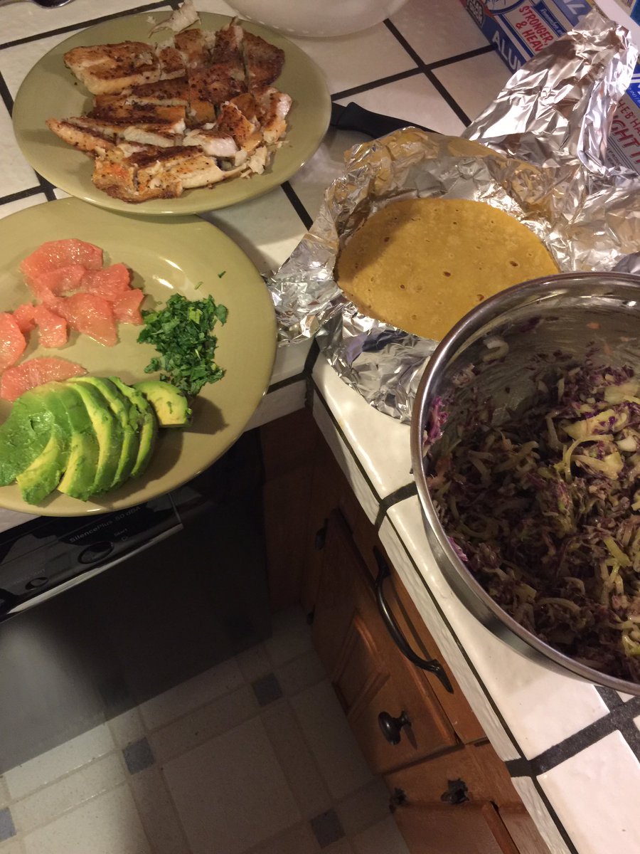 bigdbrown's tweet photo. #HelloFreshPics #toofreshtuesday ..be reporting back shortly after a feed my belly break! @HelloFresh @texaslunker https://t.co/JQOepHQgUu