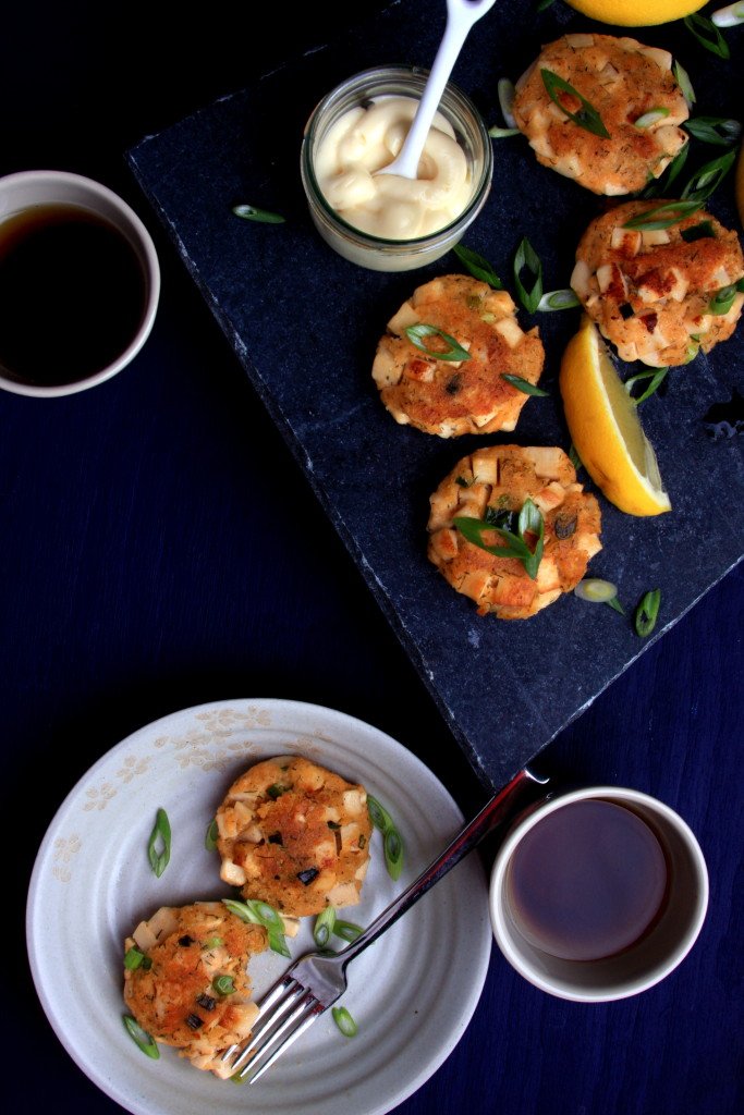 VegNews's tweet photo. Holy shrimp cakes! These look INCREDIBLE! via @olivesfordinner https://t.co/rcGteAoavN #vegan #recipes https://t.co/MoNOGZEctP