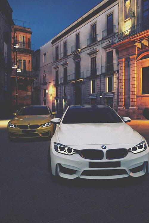 LuxuryCar_'s tweet photo. Retweet for left, Favorite for right 💰 https://t.co/KM3bgNUyFq