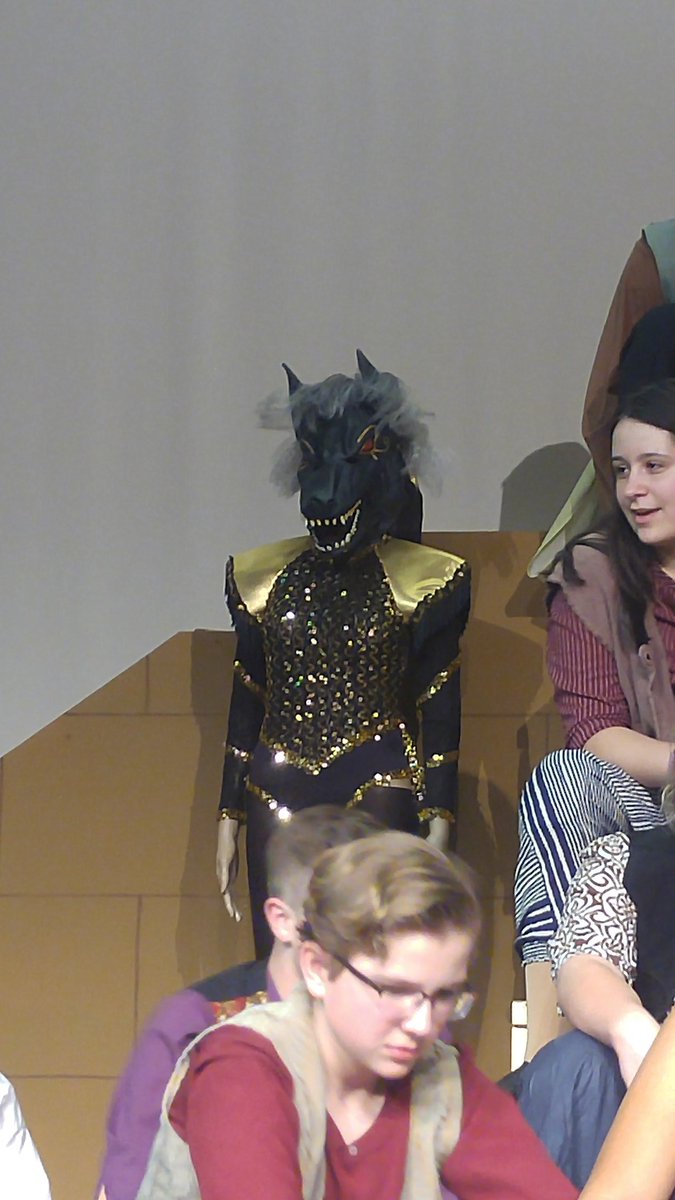 EBDramaClub's tweet image. Anubis is going gray... #techweekprobs