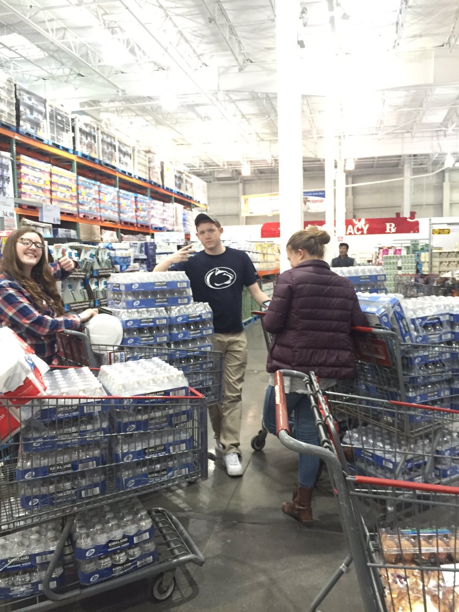 nrmclii's tweet photo. The thirst is real #3days https://t.co/orrJT6IVTo