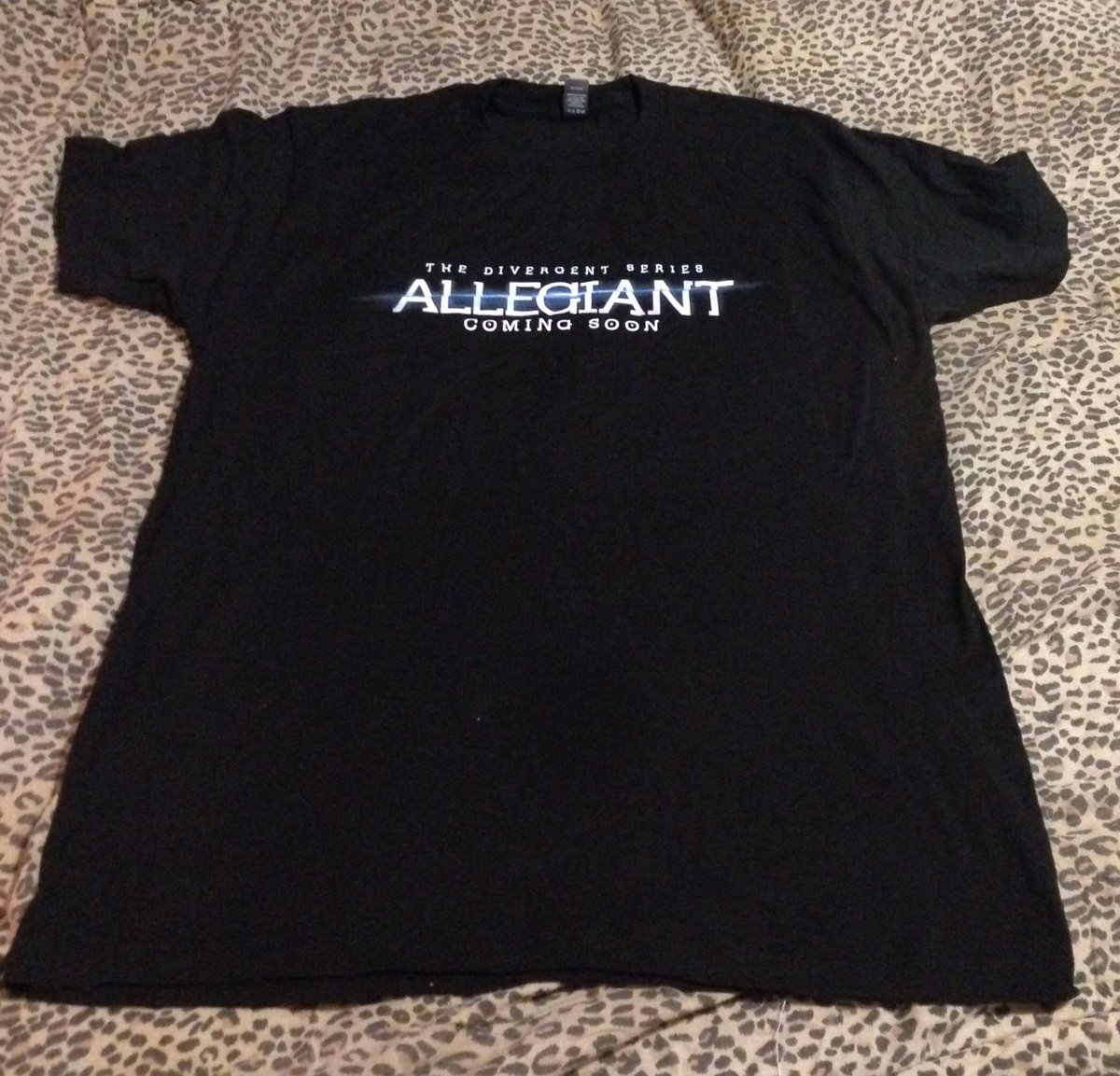 elllena22's tweet photo. I'm going to wear my new Allegiant T-Shirt this weekend when I watch Allegiant for the 8th time! @Divergent https://t.co/uTFHxsjWYA
