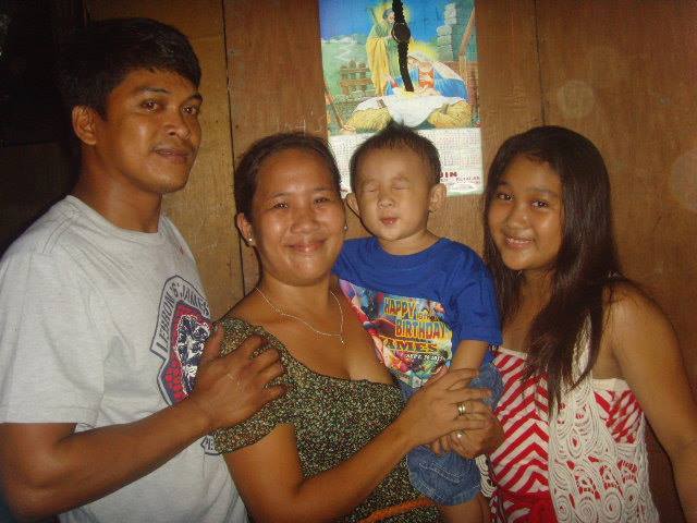 AngelicaCanillo's tweet photo. this is my family https://t.co/y2oCfceE5h