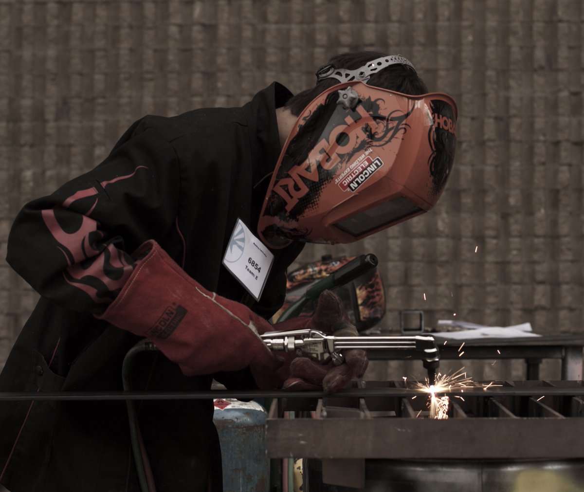 Eightkatanas's tweet photo. Some skillsUSA kids https://t.co/bp1lZ9qXCu