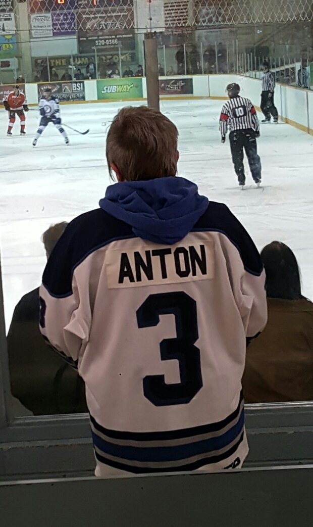BrucePenner's tweet photo. The ghost of Pistons past
@tyantwon 
#Supton
@PistonsHockey https://t.co/r8IUkvCB9W