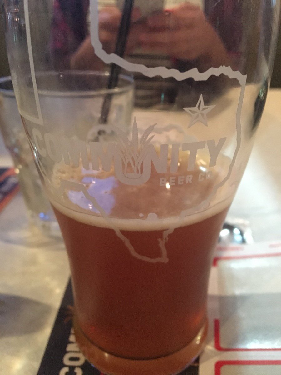 _misterspencer's tweet photo. This is pure #gold #PublicAle @CommunityBeerCo https://t.co/DuvojKanYy