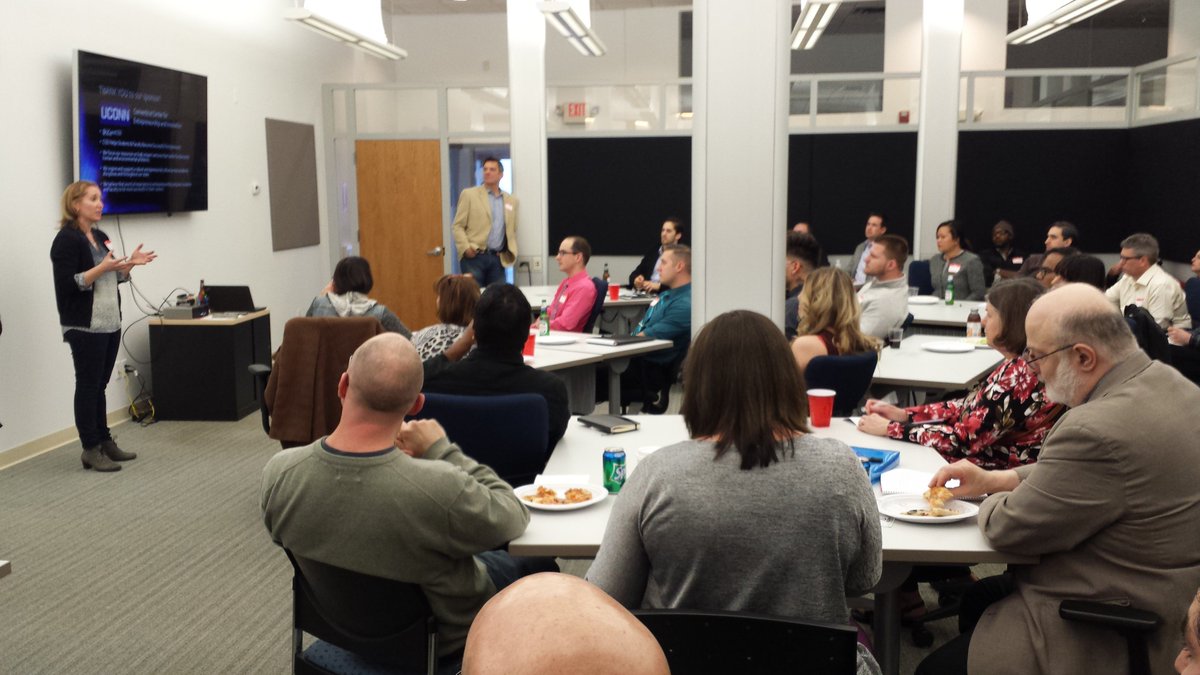 i_eric's tweet photo. Awesome CT entrepreneurs meetup tonight! #CTEM1 Kudos to @rickkollmeyer for coordinating. https://t.co/d0AVOSSq1H