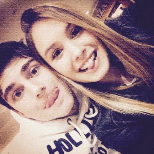 BrunaRabello10's tweet photo. Meu melhor amigo e melhor noite 💖 te amo https://t.co/heNzip7lGZ