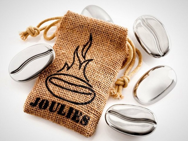 Cool_Stuff_Dude's tweet photo. Joulies absorb heat and slowly release it to keep your drink warm longer #coffee https://t.co/xDOt2NiLie https://t.co/NoPgAVRBxR