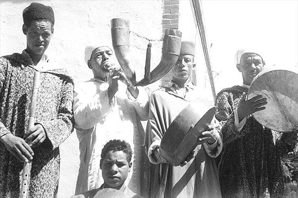 dark_shark's tweet image. Paul Bowles in Morocco: The Lost Recordings [1959] #writer #composer #audio #stream blog.bandcamp.com/2016/03/28/pau…