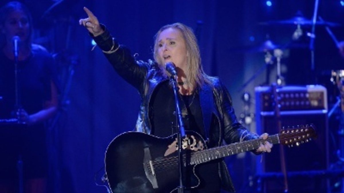 Melissa Etheridge almost asked Brad Pitt to be sperm donor bit.ly/1RpTAG3?utm_me… https://t.co/VjXlLb6EX7