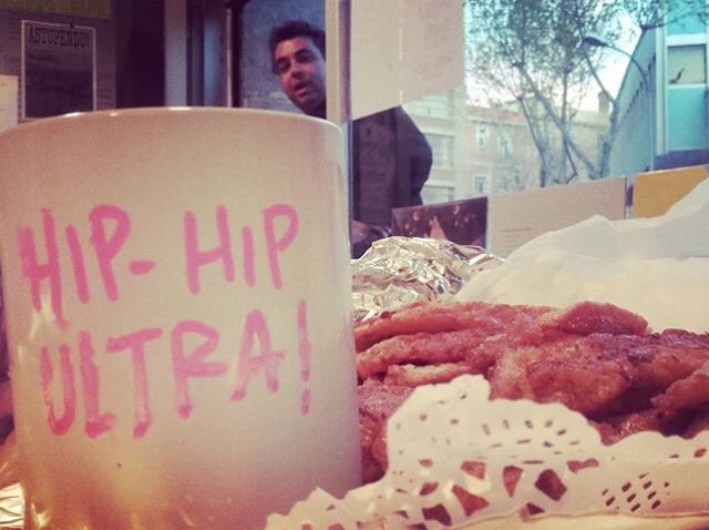 FuckAndYoung's tweet image. Mon dieu! Ayer no nos caparon el programa. Hip-Hip Ultra directo a tus oídos youtu.be/XL2kA3UdVAo Foto: @watxie