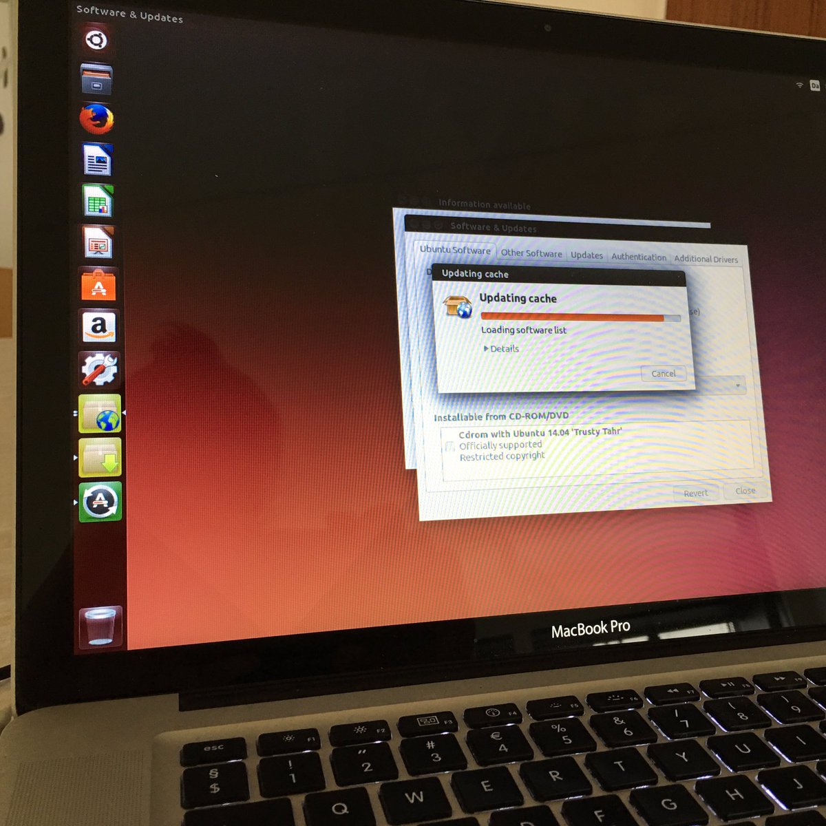 nicolaigideon's tweet image. Touch down #MacLinux