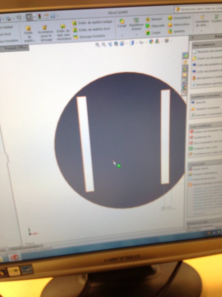 Groupe3a3's tweet photo. En pleine modélisation 3D, c'est long et on galère mais ça avance.. https://t.co/WQ6izfp2Rm