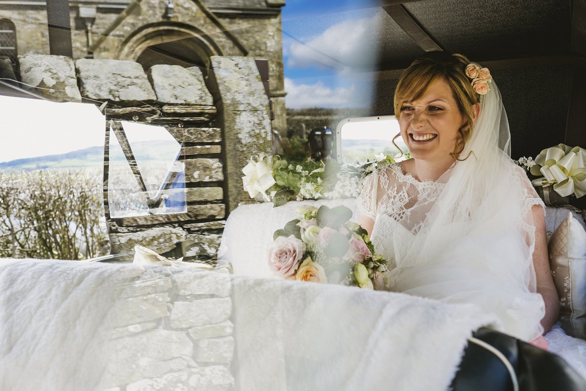 buff.ly/1LXNcpj On the blog right now.  #springweddings Image from <a href="/yorkplacestudio/">York Place Studios</a> <a href="/YorkPlaceLiam/">Liam Shaw</a>