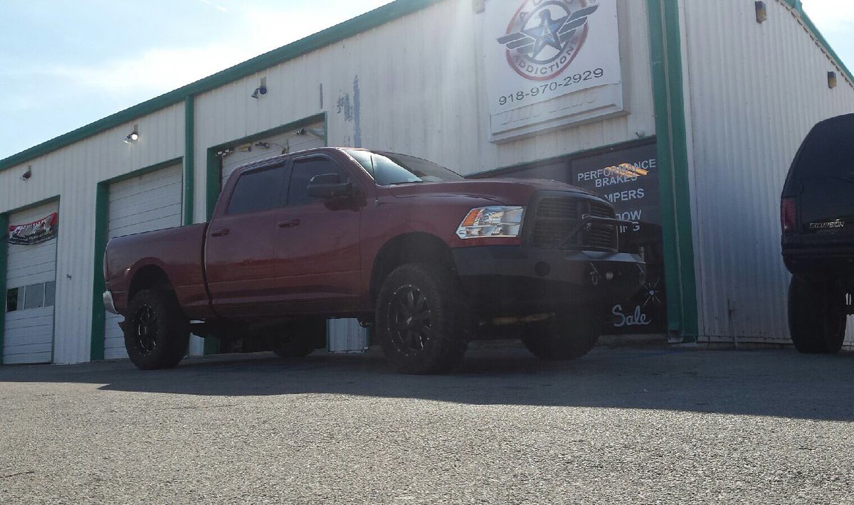 AutoAddictionOk's tweet image. New long arm suspension install.