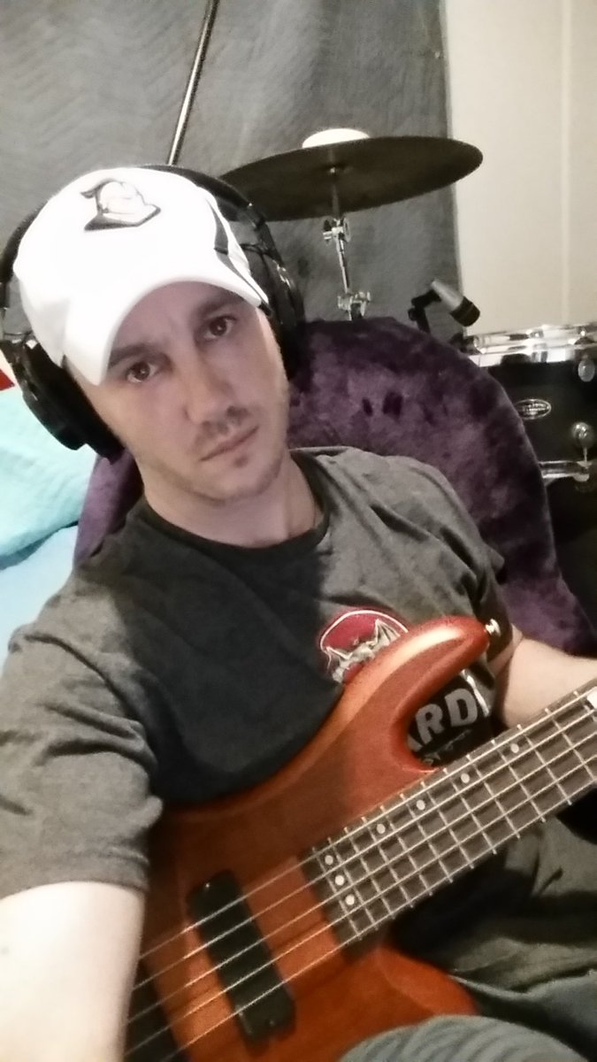 CjonesjJr's tweet photo. Workin' the bass for Rivers Fall. #RockMusic #BassGuitar #UCF #EvolutionOfRockRecords #Guitar https://t.co/5f95eJinln
