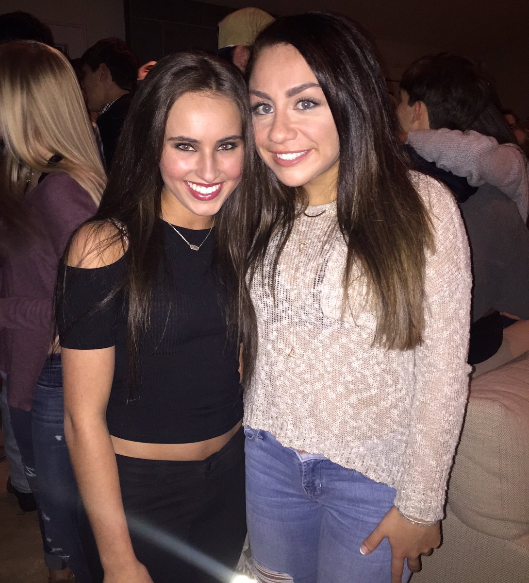 paytonwortsmith's tweet photo. happy birthday Haya!! can't wait to pom again w/u next year💘💘 #17 @SafarHaya https://t.co/LdSqPVNfpi