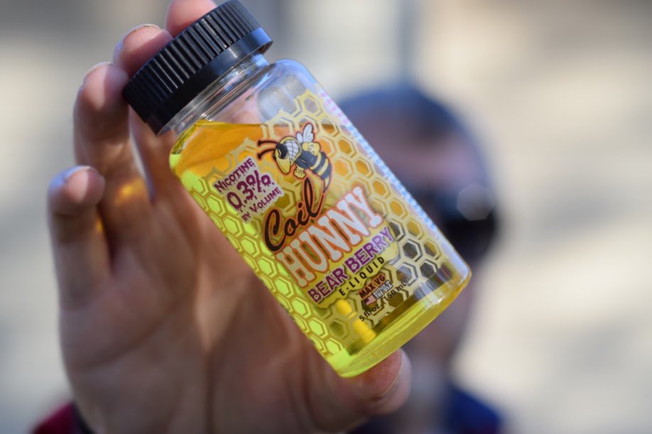 VapeThrone's tweet photo. My name's blurry face and I care what you vape. 🎶 https://t.co/HR4MFHEdLm