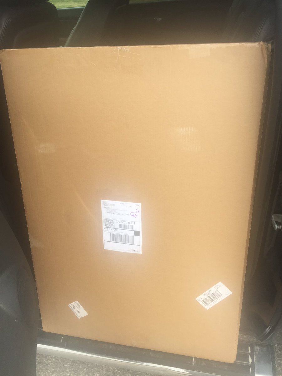LutherWrestling's tweet photo. This arrived today! Rectangular,thin,light.Could it be Drew VanAnrooy's #141lb #NCAATitle Bracket? I think so! #TLAN https://t.co/XyOtm7wcje