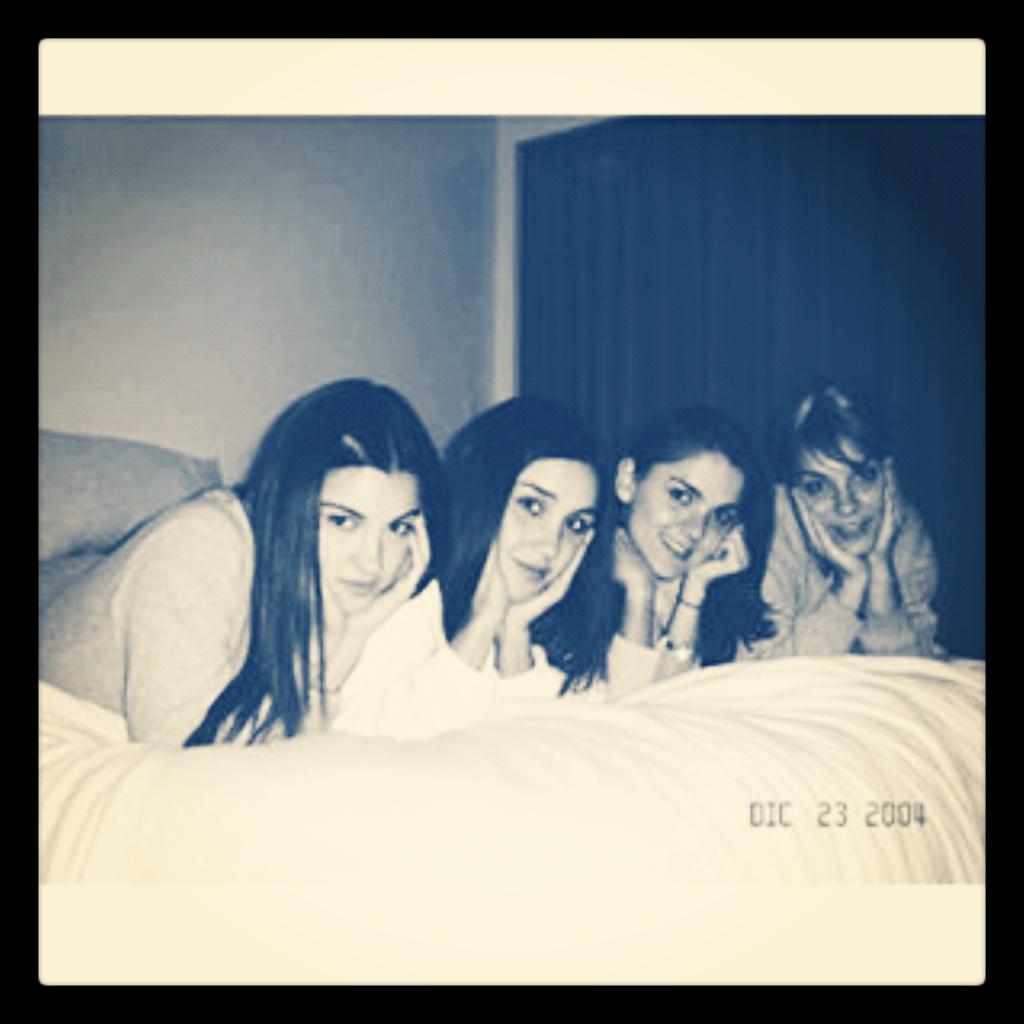 clubmaitepb's tweet photo. extrañas todo lo que hiciste en #rebelde  #PlaticandoConMaite https://t.co/jnC8Q1rH2n