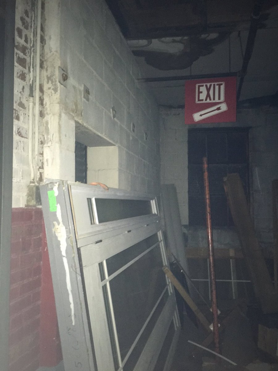 IS THIS CONCERNING TO ANYONE ELSE