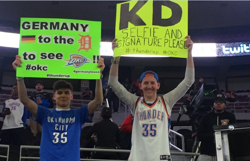 espn's tweet photo. A pair of fans made a long trip to see Kevin Durant.

Problem is, he didn't play. https://t.co/U01722c8QA https://t.co/w5ipSl5dP7