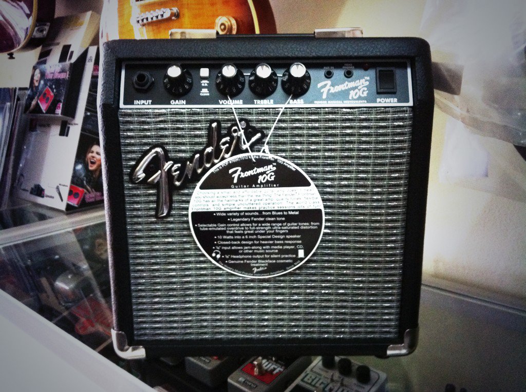Ready stock Fender Frontman 10G. IDR: 1.050.000 #miniamps #tokoalatmusik #bandung #bandungjuara
