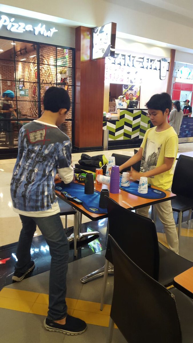 Hanging out, stacking and TV taping at Pondok Indah Mall.. Thanks to everyone who stopped by!