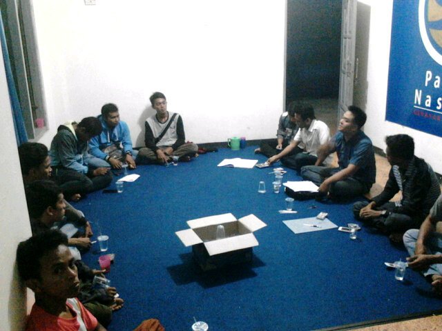 Diskusi Liga Mahasiswa NasDem (LMN) Bangkalan <a href="/nashih79/">nasih aschal</a> <a href="/TaretanHasan/">taretan hasan</a> <a href="/bolokoncohasan/">Relawan Hasan</a> <a href="/NuTofan/">Tofan NuFade #JKW1XL</a> <a href="/NasDemBkl/">NasDem Bangkalan</a>