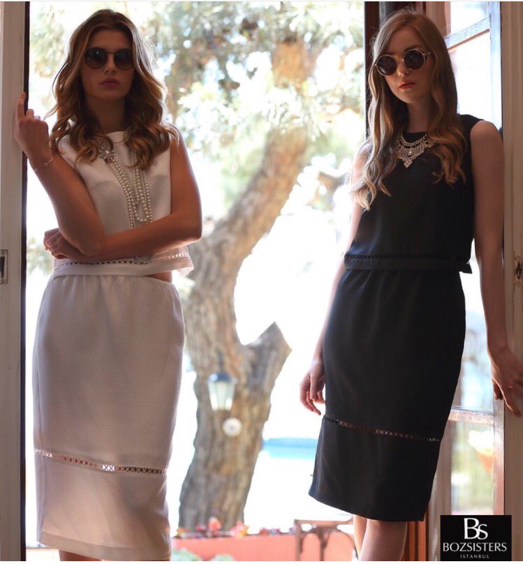 Black and White, Pencil cut dress..✨ #Bozsisters 
Bahara özel %50 indirim fırsatımızı kaçırmayın🎈