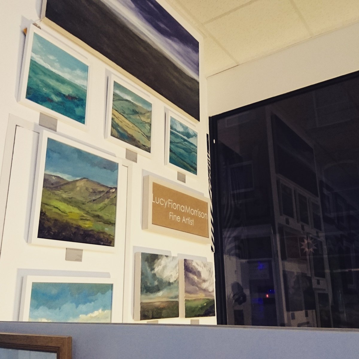 lfmartworks's tweet photo. In the gallery window #painting #artist #galleryrepresented https://t.co/vrCn9OuHJU