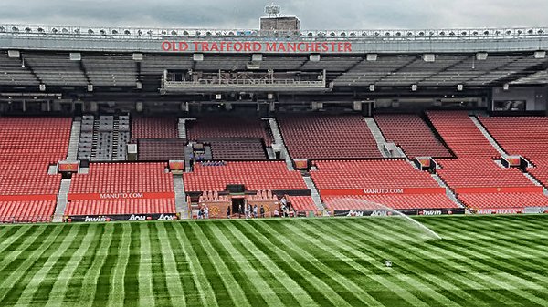 Pekan ini, United akan mengubah nama South Stand Old Trafford menjadi Sir Bobby Charlton Stand. #mufc