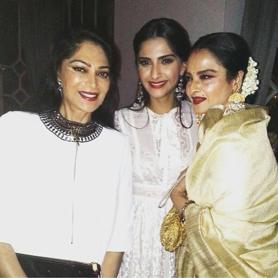 Fever FM Chennai (@fever_919fm) on Twitter photo National Award win celebration was graced by the beautiful #Rekha ,<a href="/Simi_Garewal/">Simi_Garewal</a> and the style diva <a href="/sonamakapoor/">Sonam K Ahuja</a> ! National Award win celebration was graced by the beautiful #Rekha ,<a href="/Simi_Garewal/">Simi_Garewal</a> and the style diva <a href="/sonamakapoor/">Sonam K Ahuja</a> !