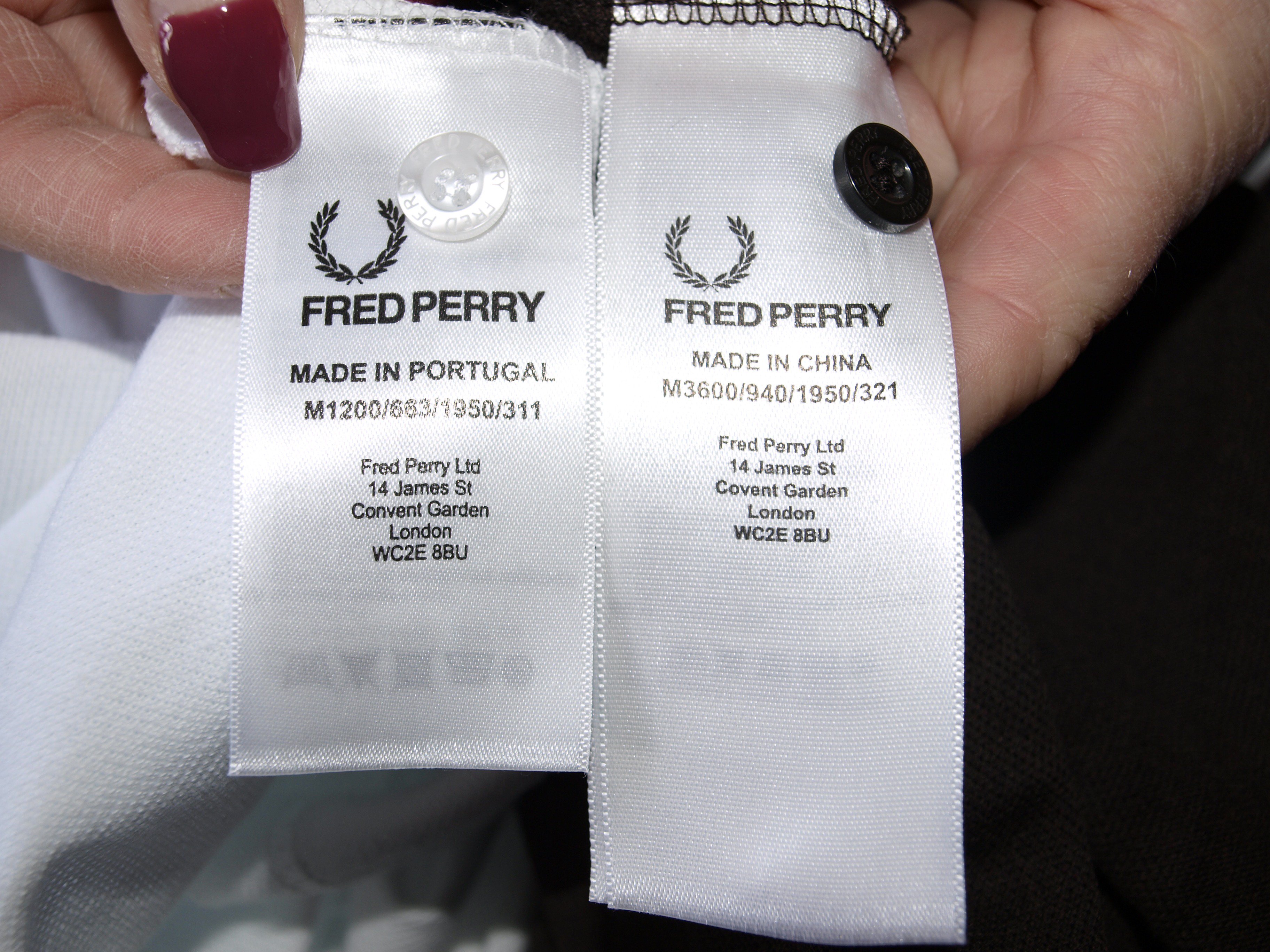 Как отличить оригинальный. Оригинальные бирки Fred Perry. Fred Perry поло бирка оригинал. Оригинальные бирки Fred Perry на поло. Олимпийки Fred Perry оригинальные бирки.