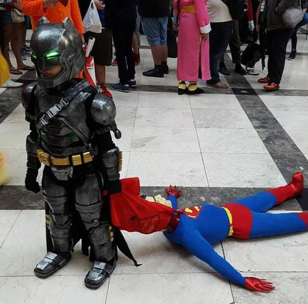 geekconinfo's tweet photo. Batman vs Superman :) #GeekCon #lviv #festival #comics #cosplay #cybersport #boardgames #art #gig #gigculture https://t.co/aQZyDyHOKv
