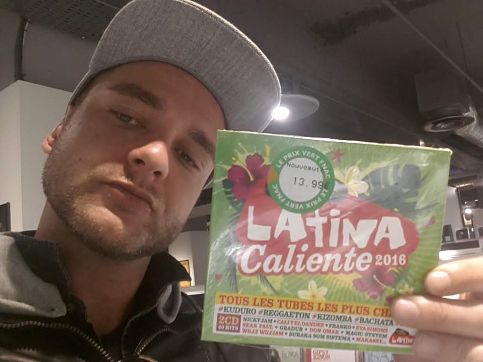 Nakamaste's tweet photo. Me voici à la fnac pour pecho la deuxieme compile ou nous figurons " Latina Caliente 2016... https://t.co/yfintnL3qe https://t.co/xxeCnOvfxP