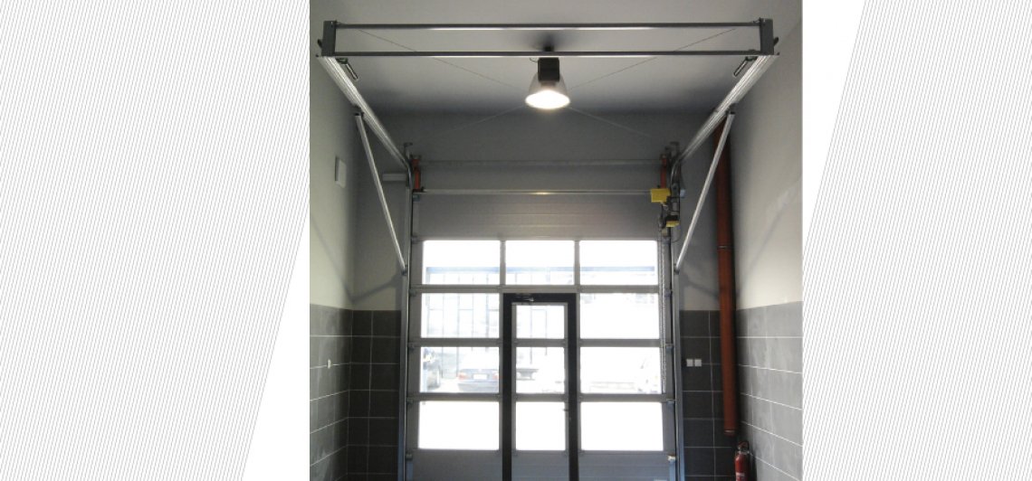 kolliasdoors's tweet image. #industrialrollershutter kolliasdoors.com SELF SUPPORTING SECTIONAL DOOR (DOES NOT NEED SUPPORT ON ROOF)