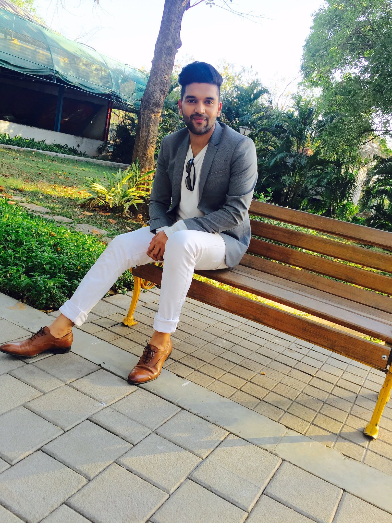 Hd Guru Randhawa Car 720x1050 Wallpaper teahubio