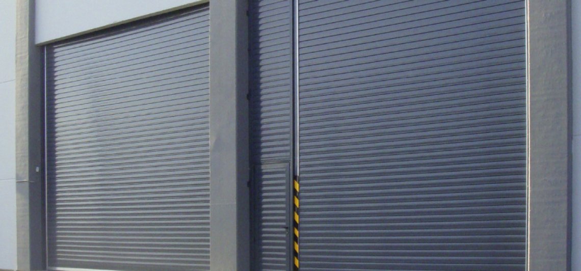 kolliasdoors's tweet image. #industrialrollershutter kolliasdoors.com INDUSTRIAL SHUTTER WITH INTEGRAL MOVEABLE DOOR FOR FULL OPERATION.