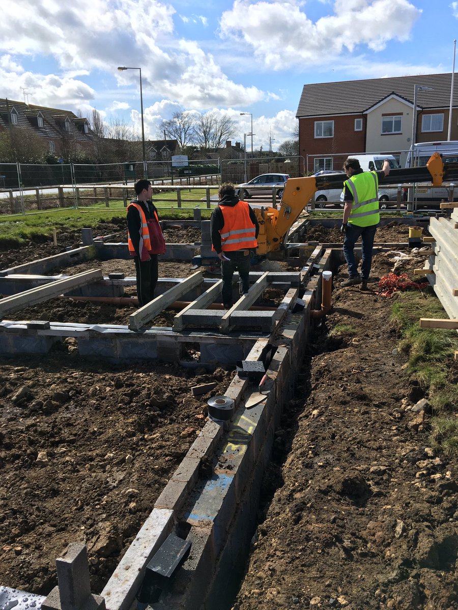 stamfordbuild's tweet photo. #Blockandbeam went down efficiently on the Deeping site yesterday. Perfect fit for the perfect design #day14 https://t.co/kUJN98ftSy