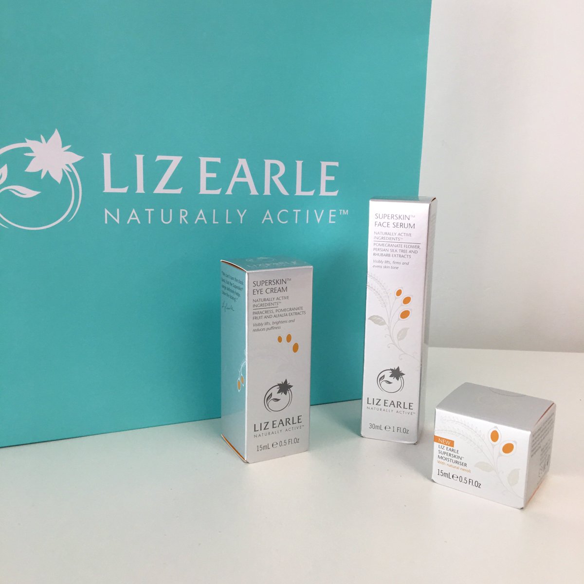Happy #WinWednesday! We've got a Liz Earle mini Superskin™ Hamper worth over £97 up for grabs. Follow &amp; RT to enter!