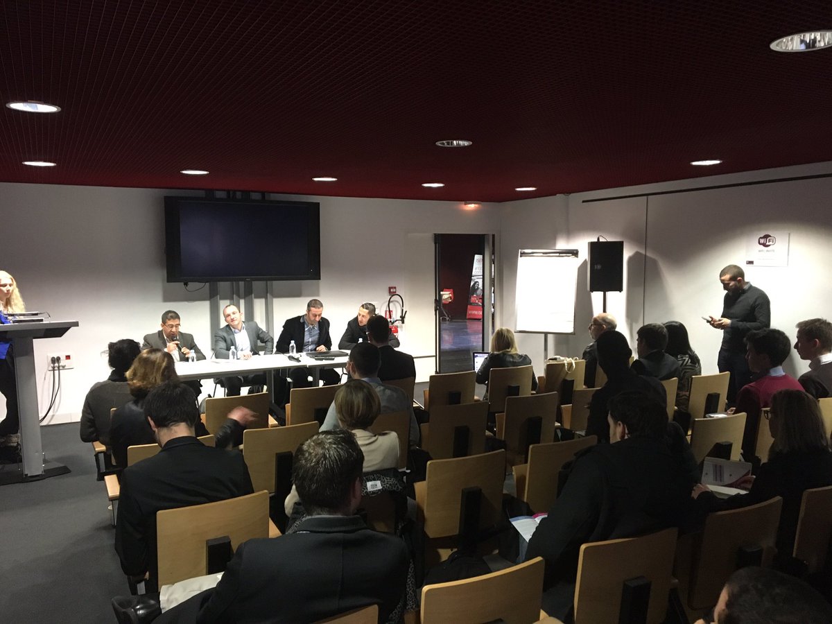 hubhouselille's tweet photo. Ouverture officielle du salon #IDEMM @euratechnologies ce matin à 9h30 https://t.co/4dCob47MsZ