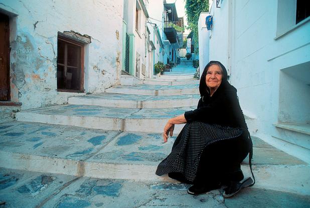 MalamidisGreece's tweet photo. CRETE ISLAND -ELENI TZONEVRAKI knows the grass of longevity- Hotel https://t.co/THHws3g5BN - https://t.co/jiKMSf4vqQ https://t.co/4qhwW6dOWl