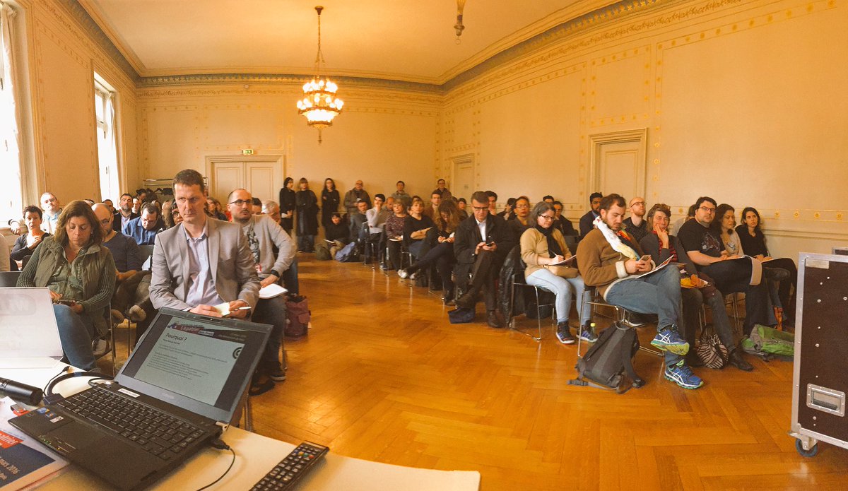 _WProject_'s tweet photo. Salle comple pour la table-ronde "entreprendre à l'étranger" au Salon s'expatrier mode d'emploi @ccifrance #smede https://t.co/8KCrcemLy0