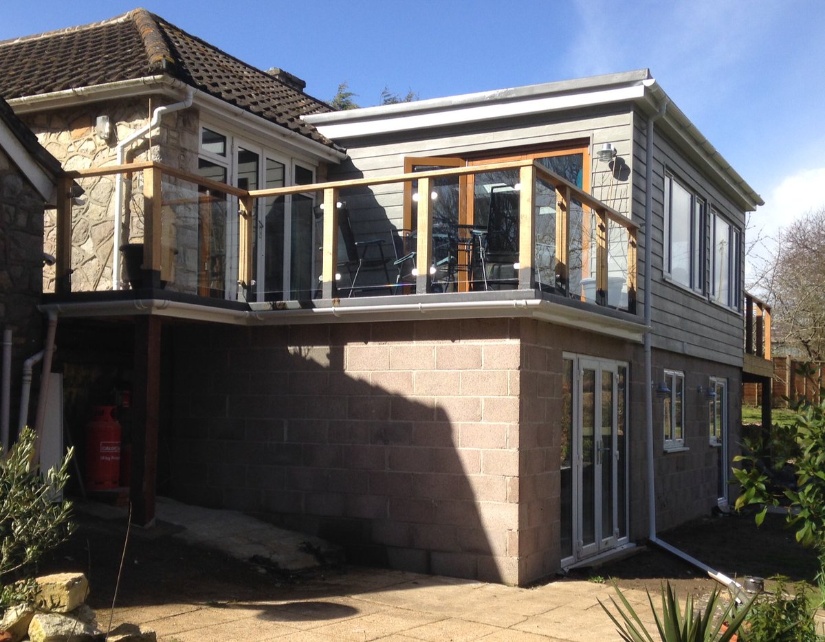 millwey's tweet image. Great to see the finished roofs and one ready and geared up for summer #sunshine #flatroof