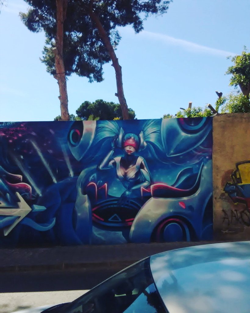 BrujaMaracc's tweet photo. *O* #graffiti #alicante #sona #sonadj #leagueoflegendsart by whatstheshamemaryjane https://t.co/XvleRefwA4