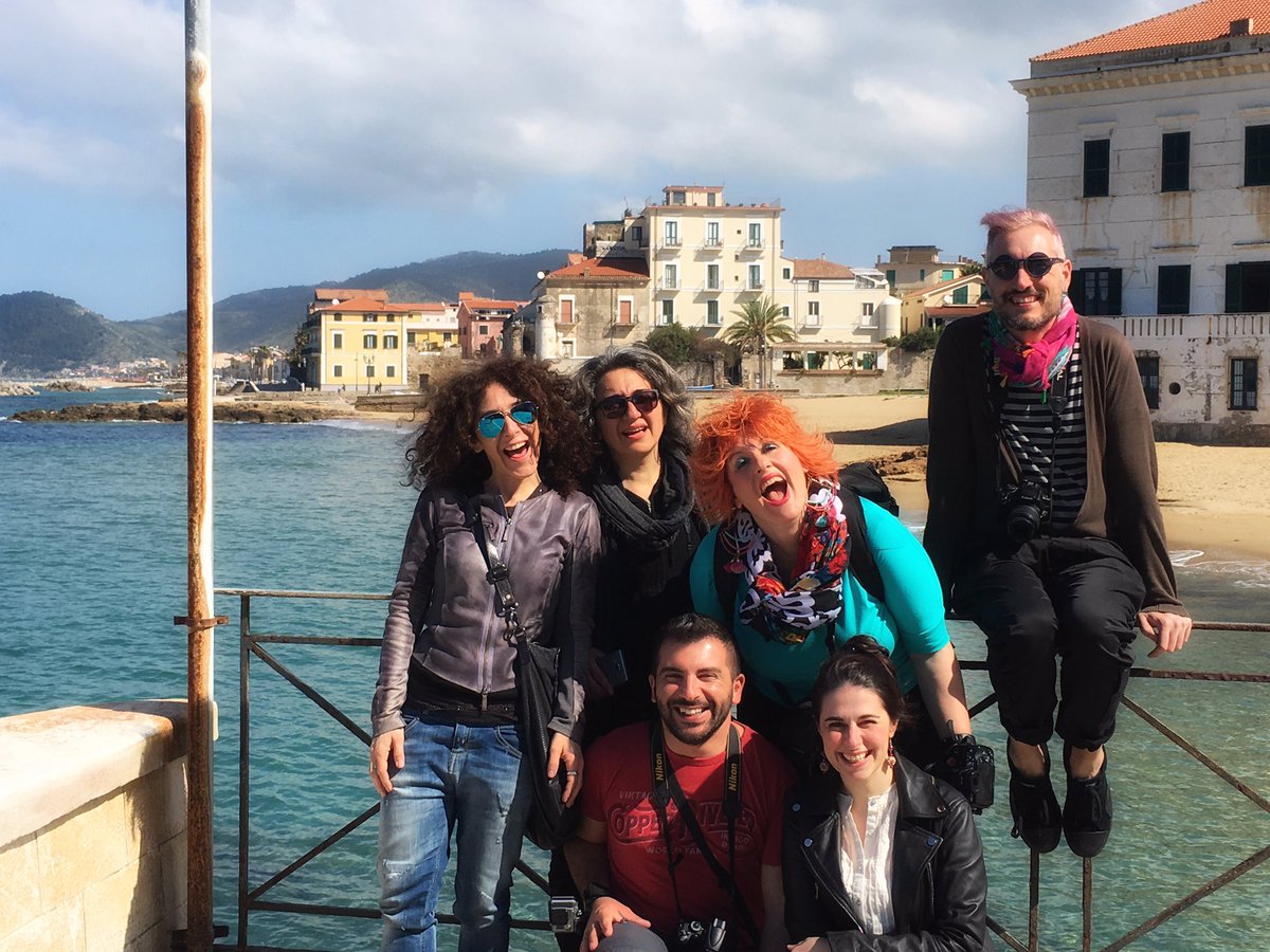 Compagni di viaggio <a href="/viaggiaescopri/">Viaggia e Scopri Travel Blog</a> <a href="/AleGiovanile/">Ricette di Cultura</a> <a href="/ilgattoghiotto/">Ambra Orazi</a> @chezuppa <a href="/lucreargentiero/">Lucrezia Argentiero</a> #CasaZarotti