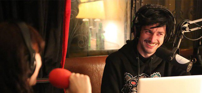 #TONIGHT 21h <a href="/charlielemindu/">CHARLIE LE MINDU</a> &amp; <a href="/coralieruiz/">Coralie Ruiz</a> vous agitent dans #LESLOLS sur #RADIOMARAIS